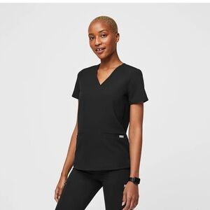 FIGS Casma Three-Pocket Scrub Top Black